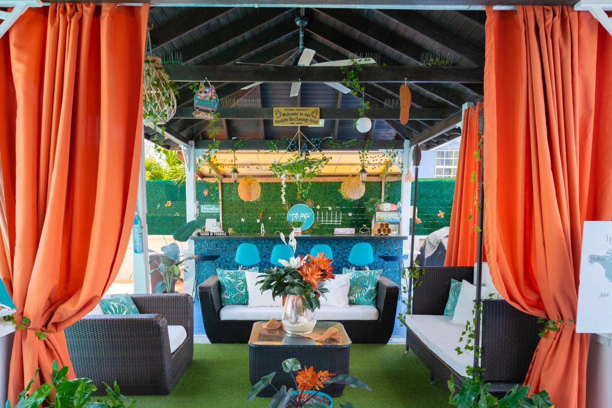 クライストチャーチ Hidden Gem Barbados Bed & Breakfast エクステリア 写真